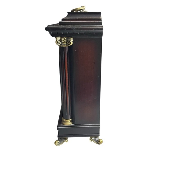 Vintage Bombay Company Horloge Belmont NOT WORKING! Cherry Wood Mantle Clock - Picture 3 of 12